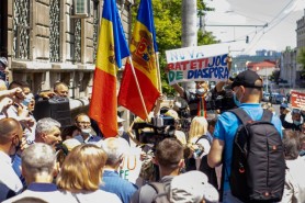 Decizia CEC privind votul în diaspora, criticată de deputați și experți